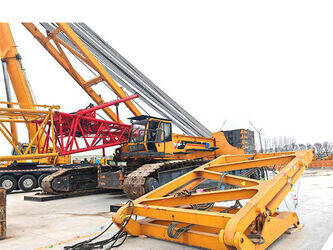 صورة ل كرينات مجنزرة 2014 اكس سي ام جي XGC500