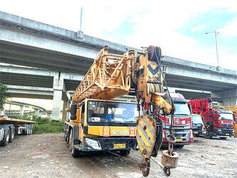 صورة ل كرينات صالحة لكل أنواع الطرق 2013 اكس سي ام جي QY70K-I