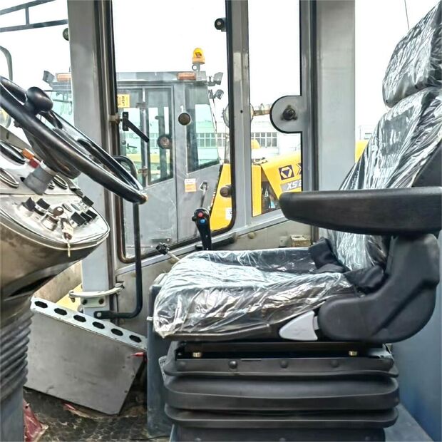 XCMG XS223J-43893704