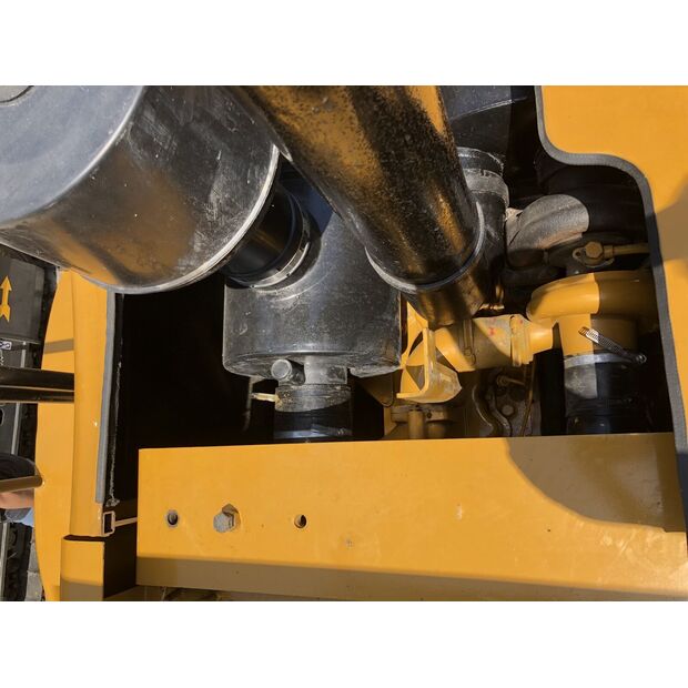 2021 كاتربيلر 996H-43893850