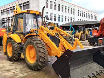 صورة ل لوادر حفارة 2018 جيه سي بي 4CX