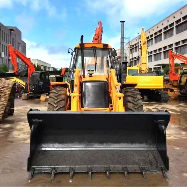 2018 JCB 4CX-43894002