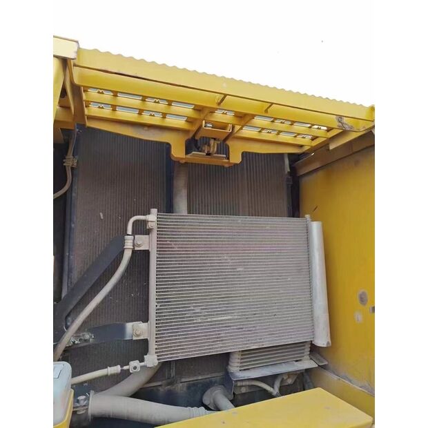 2020 Komatsu PC200-8-43894688