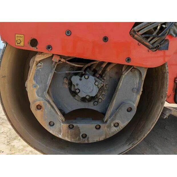 2011 HAMM HD130-43894728