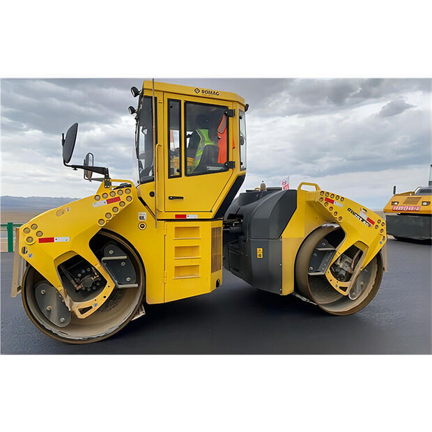 2018 BOMAG BW203-43894825
