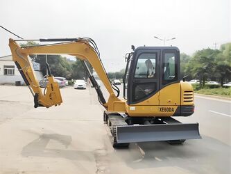 Image for EXCAVATORS 2022 XCMG XE60DA for Sale in China
