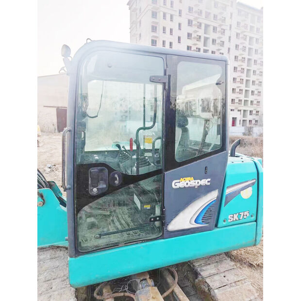 2014 كوبيلكو SK60-43895001