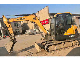 صورة ل حفارات صغيرة 2016 هيونداي R60