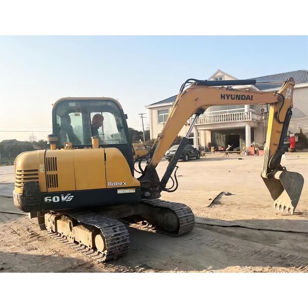 2016 Hyundai R60-43895013