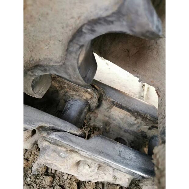 2016 Hyundai R60-43895017