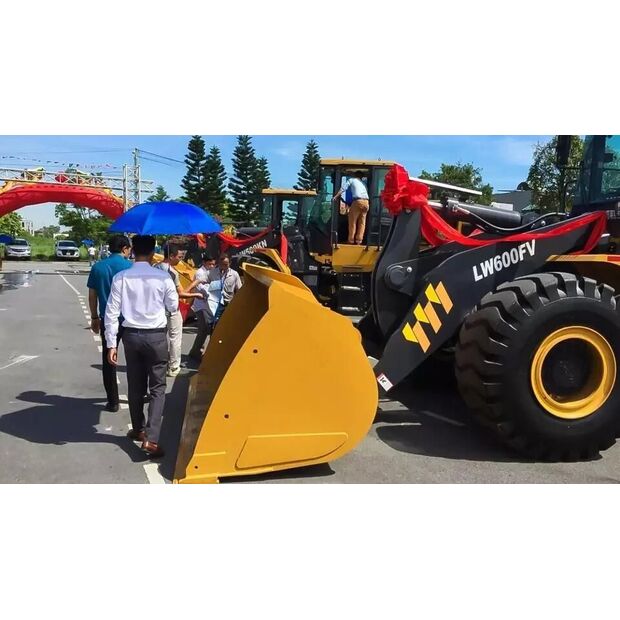 2018 اكس سي ام جي LW600HV-43895078