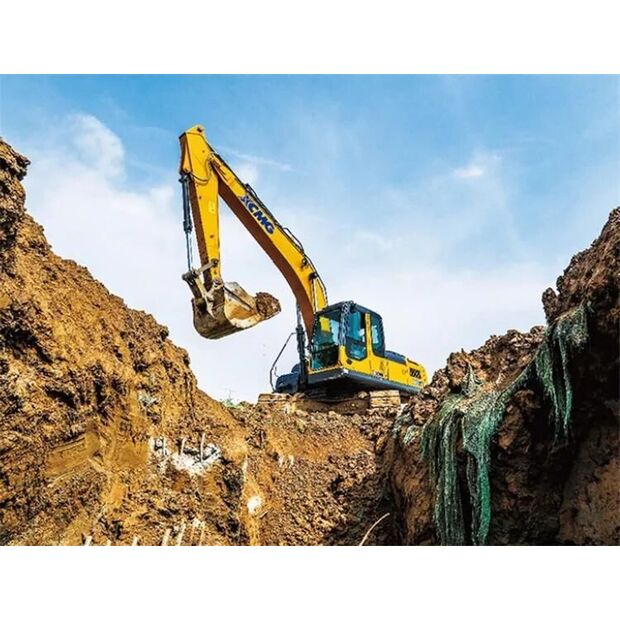 2022 XCMG XE200DA-43895084