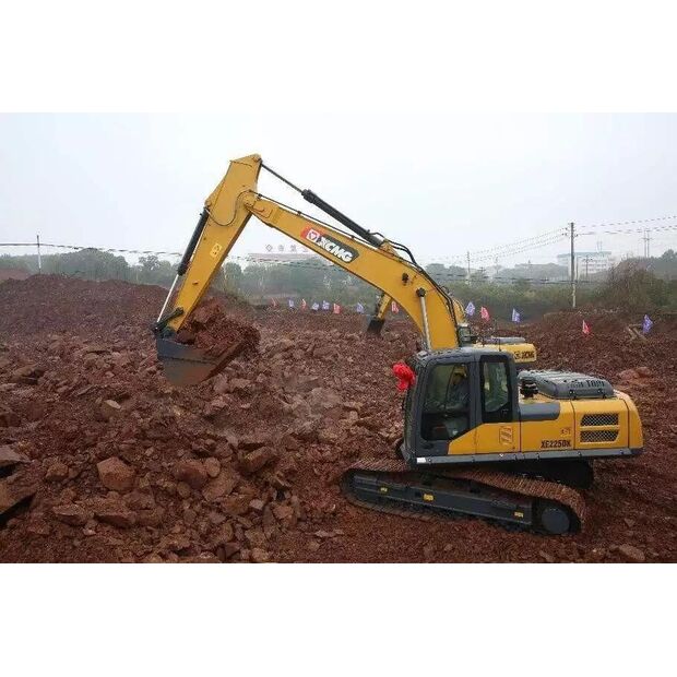 2018 XCMG XE225DK-43895116