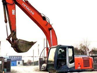 صورة ل حفارات مجنزرة 2012 هيتاشى ZX200-3G