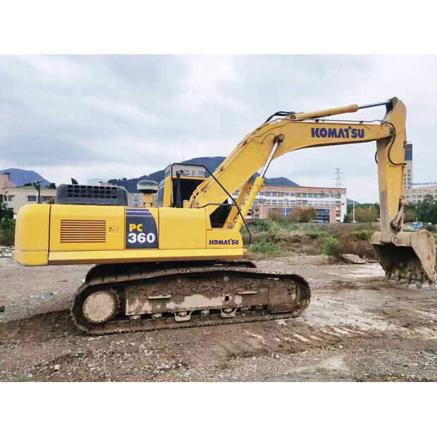 2018 Komatsu PC360-8MO-43895280