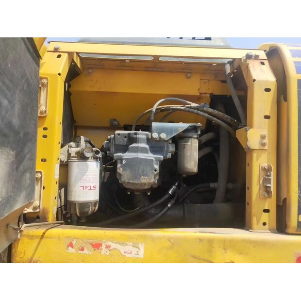 2018 Komatsu PC220-8MO-43895294