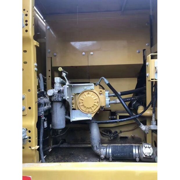 2020 كاتربيلر 330-43895354