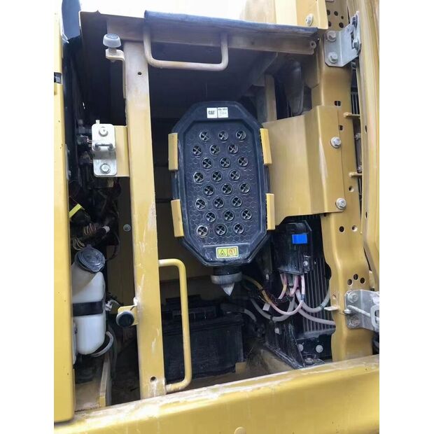 2020 كاتربيلر 330-43895355