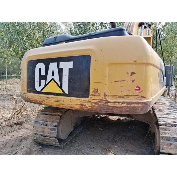 2016 Caterpillar 330D2L-43895358