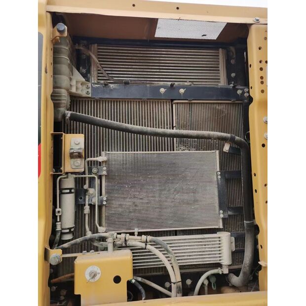 2018 Caterpillar 320GC-43895373