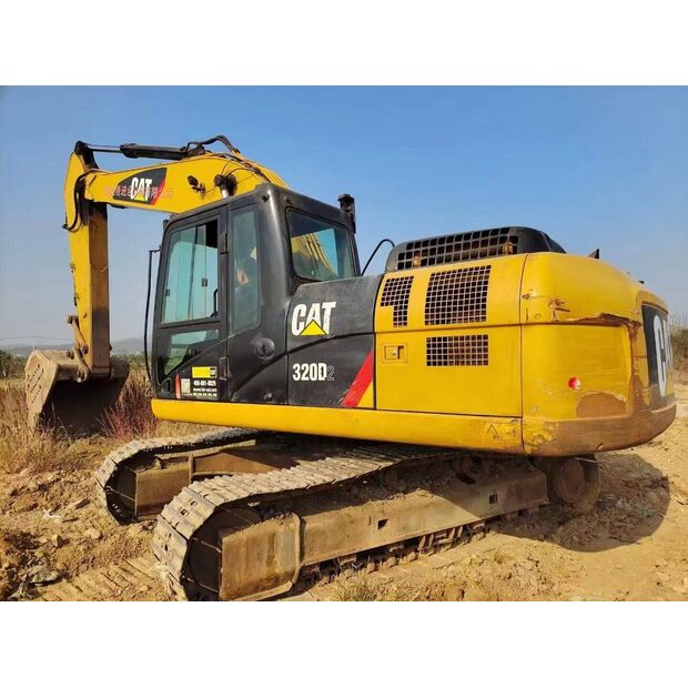 2017 Caterpillar 320D2-43895390