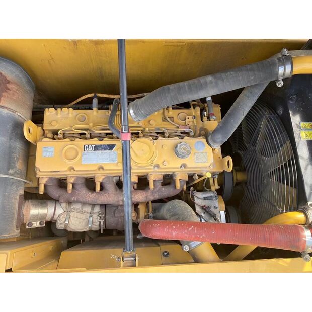 2014 Caterpillar 320D2-43895405