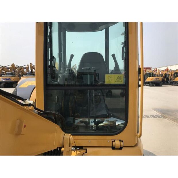 2020 XCMG XE370DK-43895486