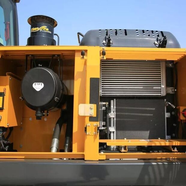 2013 XCMG XE215C-43895718