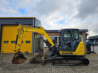 صورة ل حفارات صغيرة 2014 هيتاشى ZX65USB-5A