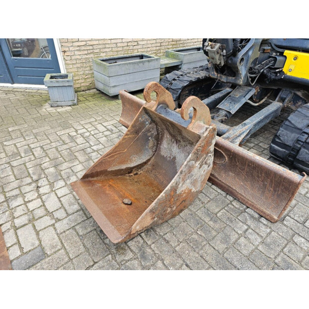 2014 هيتاشى ZX65USB-5A-43896200