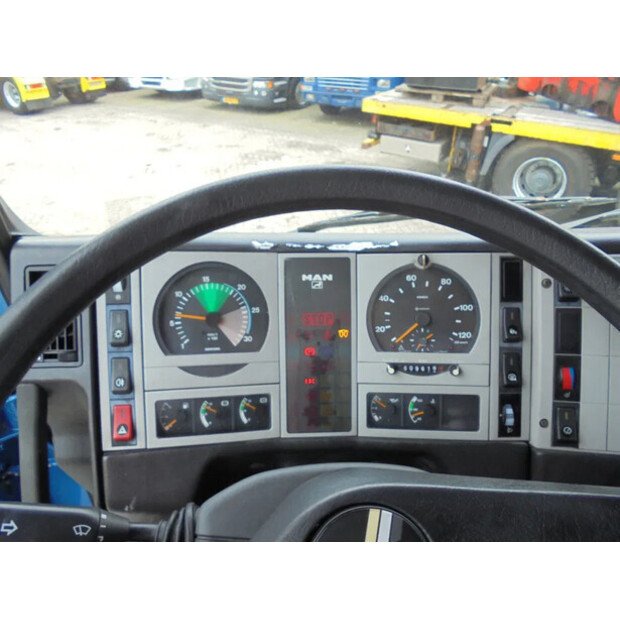 2001 مان 12.225-43896255