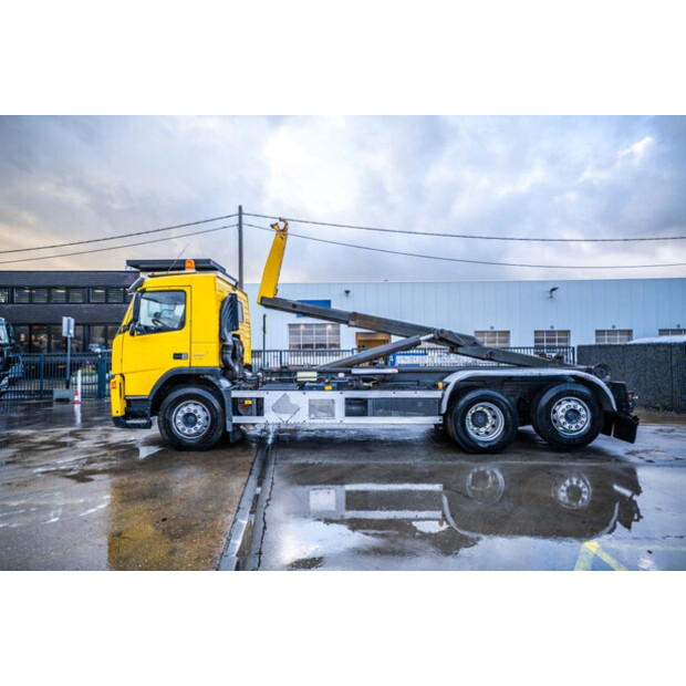 2009 فولفو FM400-43896492