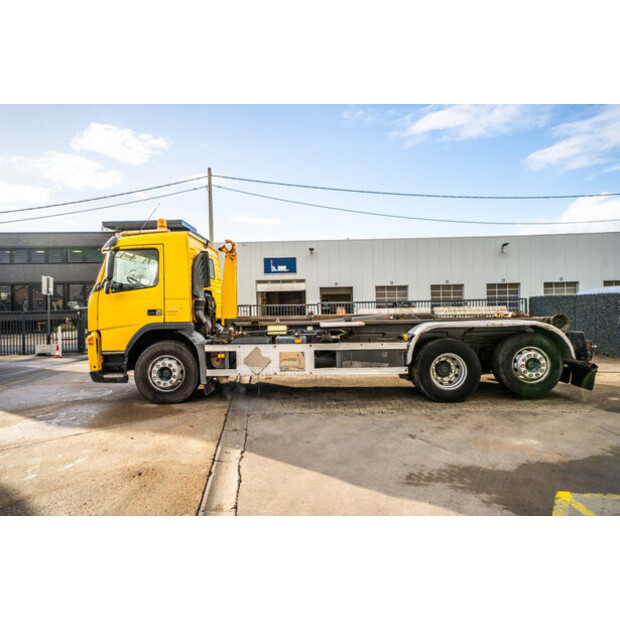 2009 فولفو FM400-43896499