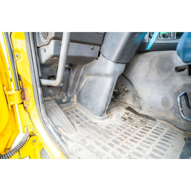 2009 فولفو FM400-43896500