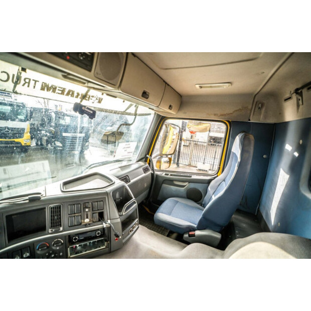 2009 فولفو FM400-43896502