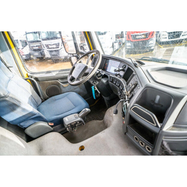 2009 فولفو FM400-43896506