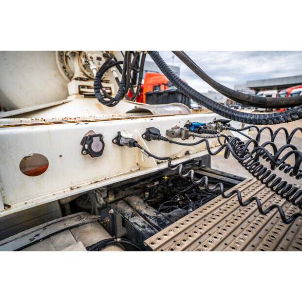 2014 إم أو إل 12M3-43896833