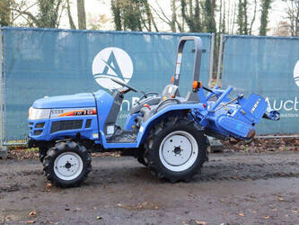 صورة ل تراكتورات زراعية لسكي TM16