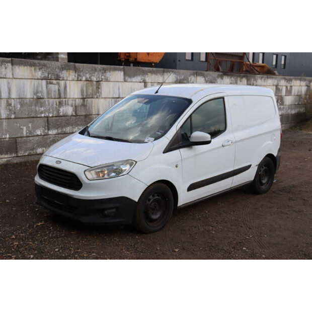 Ford Transit Courier-43897726