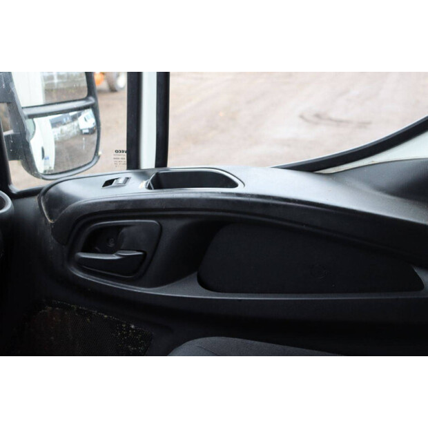 2017 فيلدهايزن P46-1-43898280