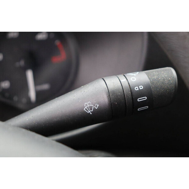 2017 فيلدهايزن P46-1-43898285