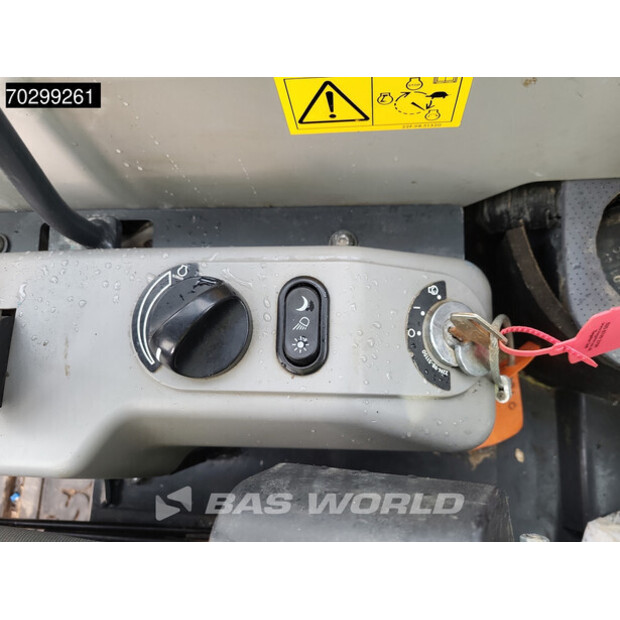 2020 كوماتسو PC55MR-5E0-43899231