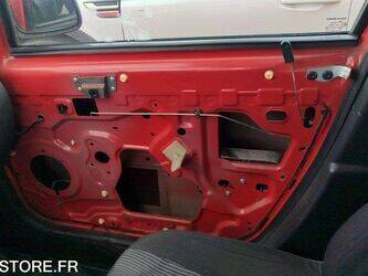 2010-dacia-logan-1388129-43912359