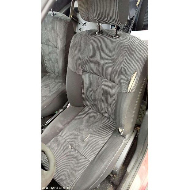 2010 داسيا LOGAN-43912361