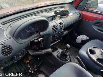 2000-renault-kangoo-1388167-43912875