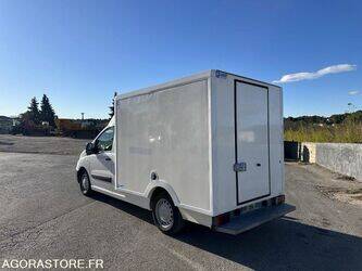 2011-peugeot-expert-1388182-43913110