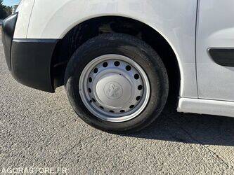 2011-peugeot-expert-1388182-43913117