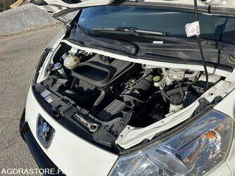 2011-peugeot-expert-1388182-43913124