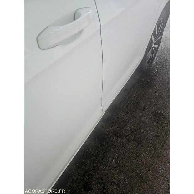 2013 Volkswagen Golf-43913292