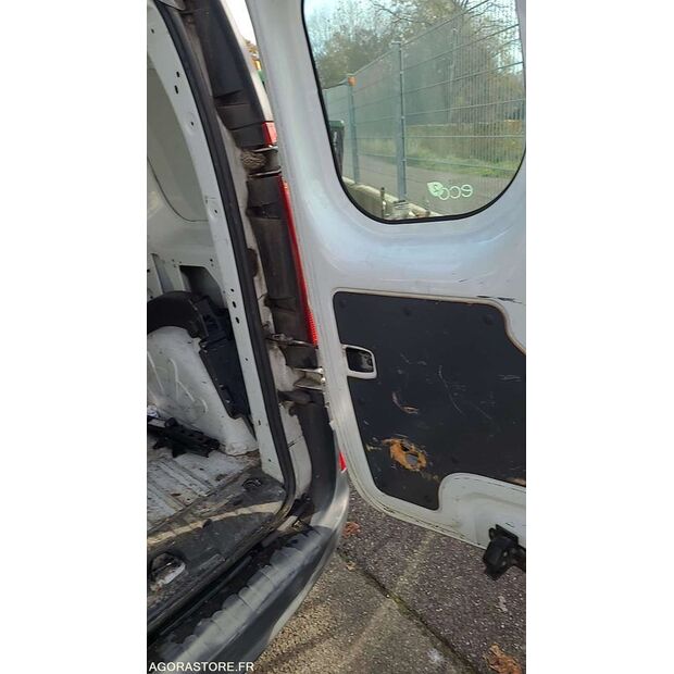 2010 Renault Kangoo-43913627